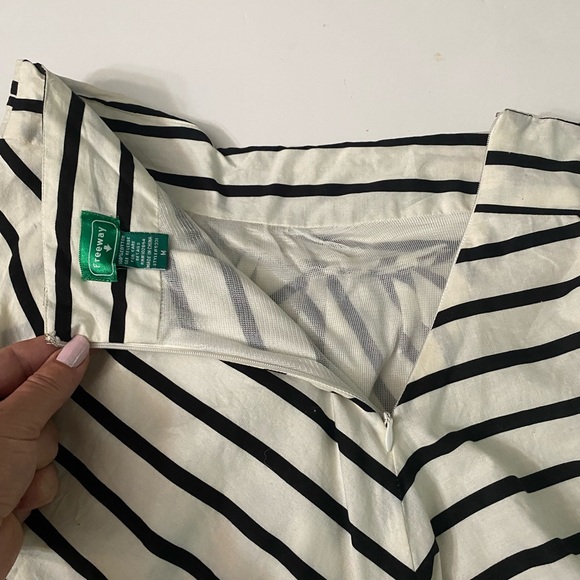 Anthropologie Freeway Black Cream Striped Bow Balloon Hem Mini Skirt - Picture 13 of 13